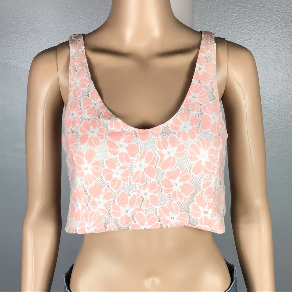 PAPER CRANE Anthropologie Small Floral Crop Top